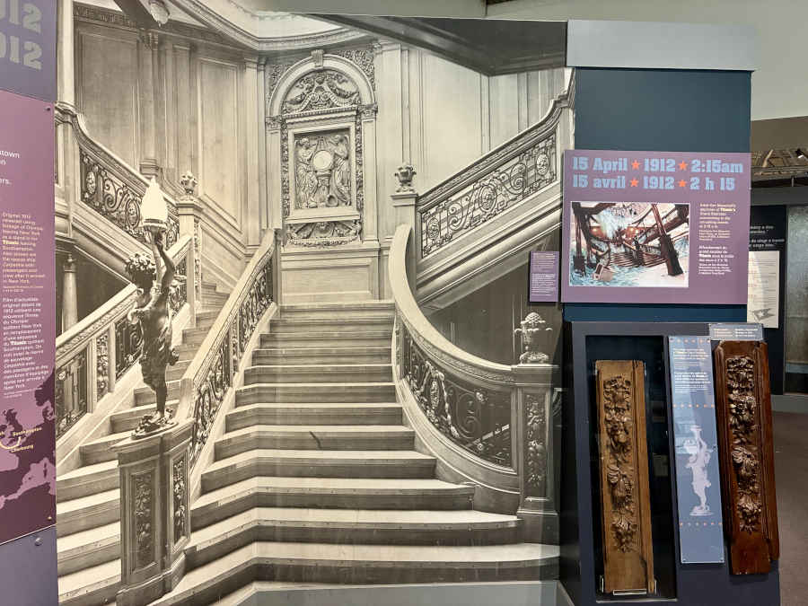 titanic_stair