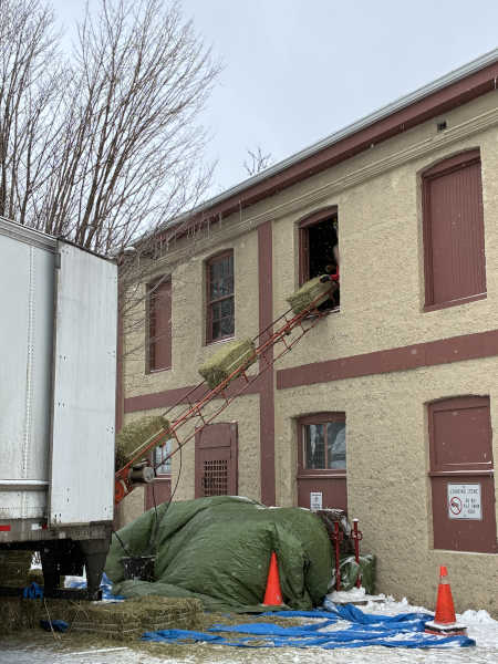 Haystack-loading1
